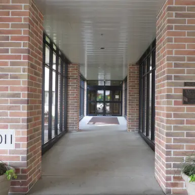 Healthcare workflow and staff efficiency architecture by Madisen Maher Architects
